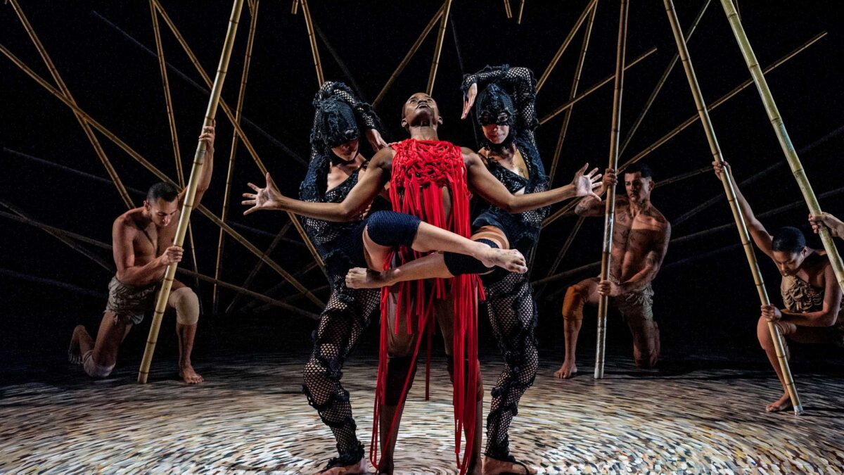 Companhia de Dança Deborah Colker celebra 30 anos com espetáculo ‘Sagração’ em Goiânia