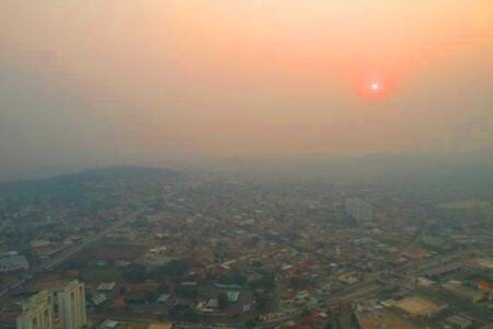 Céu de Goiânia com sol 'vermelho' (Foto: giovani_drones)