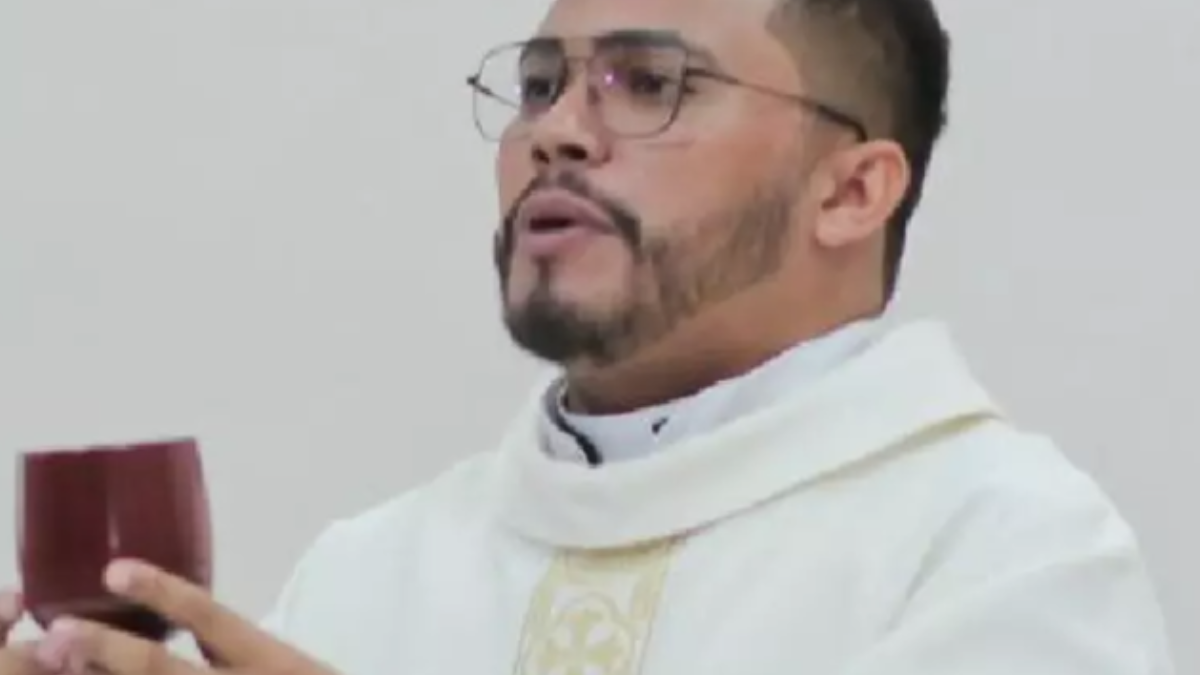 Padre Paulo Araújo da Silva, de 31 anos, foi preso pela Polícia Civil do Amazonas (Foto: Polícia)