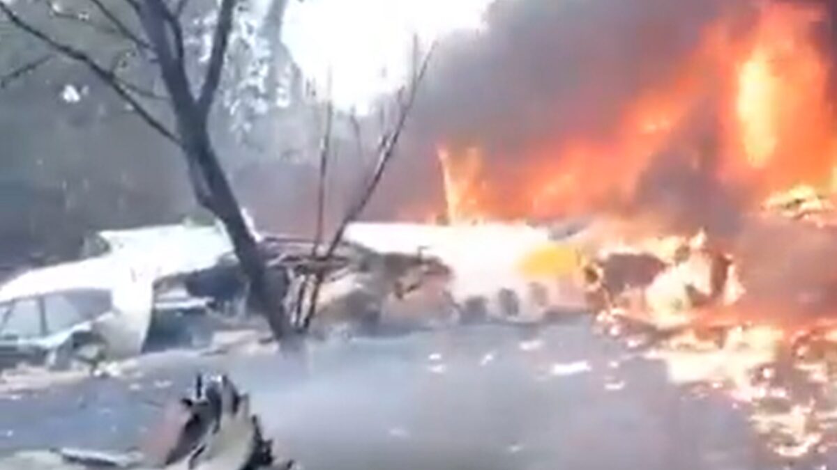 Governador Tarcísio anuncia gabinete de crise para coordenar ações após queda de avião em Vinhedo