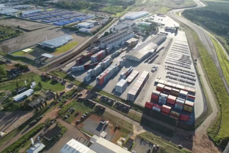 Imagem colorida mostra o porto seco de Anápolis