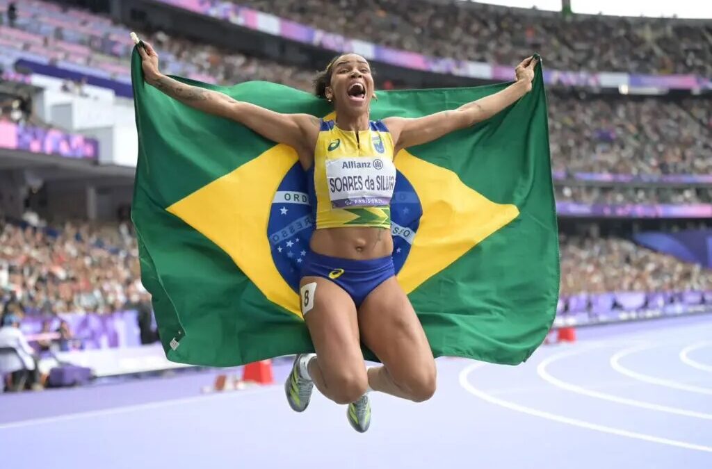 Rayane Soares conquistou a medalha de ouro no atletismo