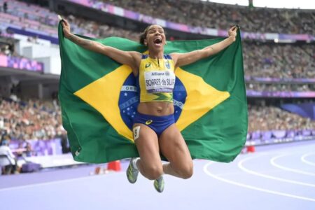 Rayane Soares conquistou a medalha de ouro no atletismo