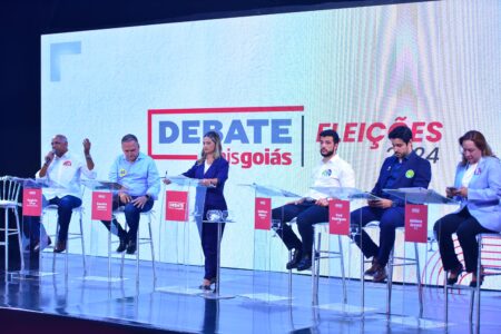 Candidatos à prefeitura de Goiânia respondem perguntas de eleitores no Debate do Mais Goiás (Foto: Jucimar de Sousa/Mais Goiás)