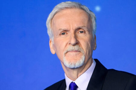 O Deadline revelou que o cineasta vencedor do Oscar James Cameron comprou os direitos do próximo livro de Charles Pellegrino, intitulado "Ghosts of Hiroshima".