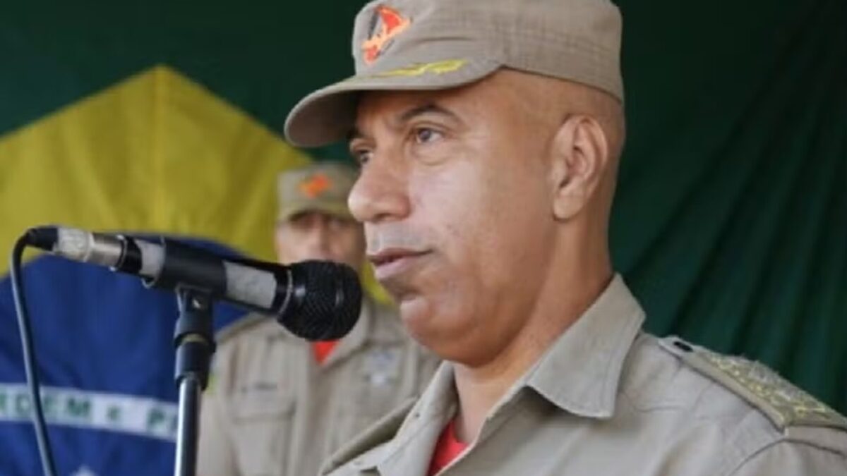 Divino Aparecido atravessava para a calçada Ex-comandante dos Bombeiros de Anápolis fica estado em grave após ser atropelado por ciclista