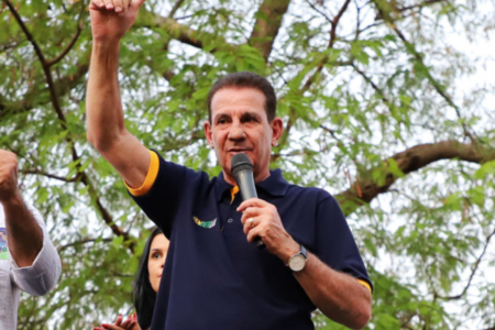 No domingo, candidato votará às 8h30 no Colégio Estadual Jardim Novo Mundo Vanderlan Cardoso faz carreata neste sábado (5); confira a agenda