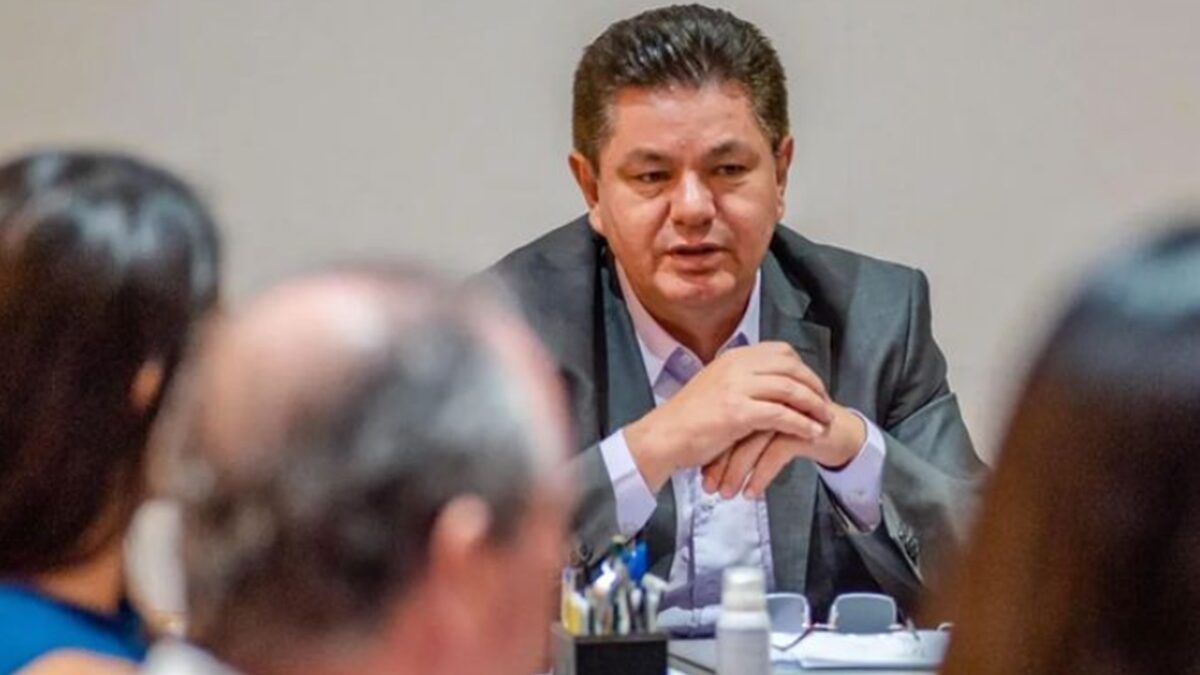 Após candidatura impugnada, decisão permite que Nivaldo concorra à reeleição em Pirenópolis