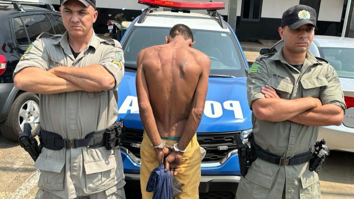 Homem coloca fogo em área de vegetação próxima a hospital em Caldas Novas