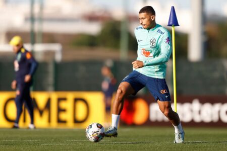 André durante treinamento na Seleção Brasileira