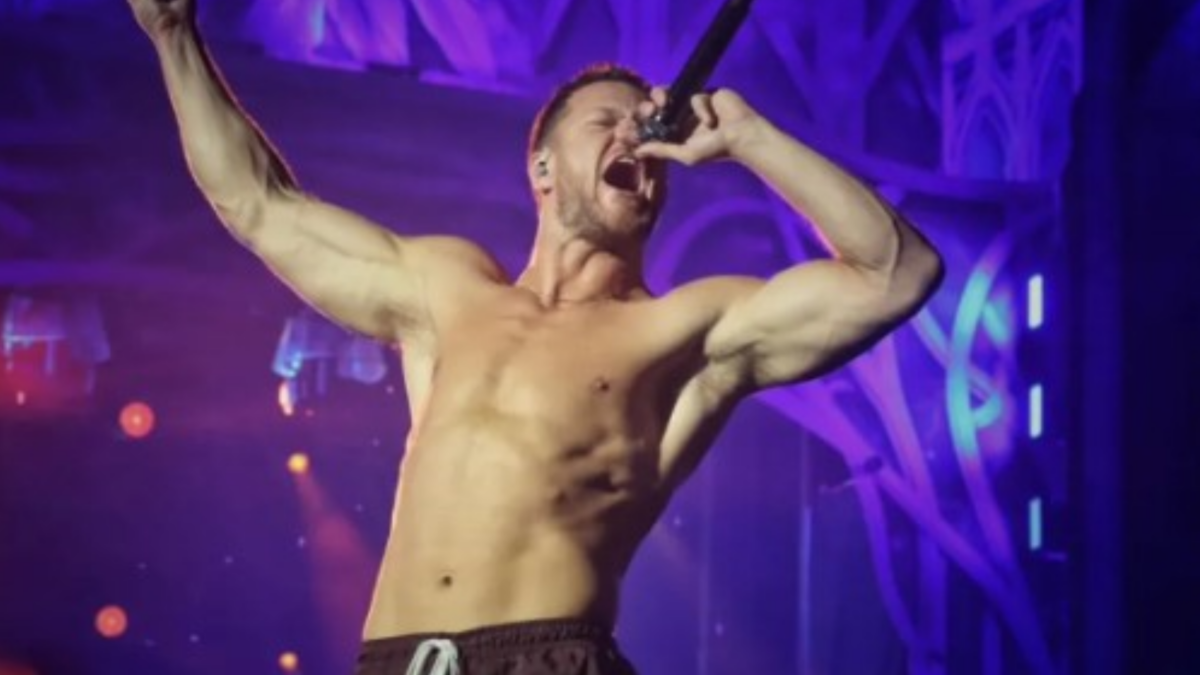 Dan Reynolds, vocalista do Imagine Dragons (Foto: Reprodução)