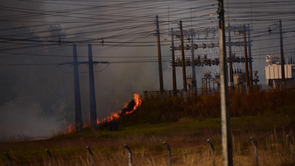 Incêndio na subestação da Equatorial (Foto: Jucimar de Sousa)