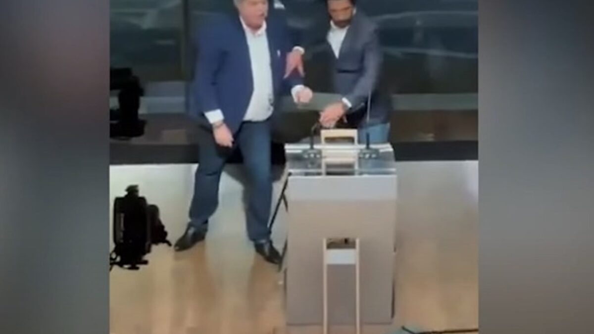 Novo vídeo mostra cadeirada de Datena a Pablo Marçal; assista Jornalista atacou influencer e foi expulso de debate da TV Cultura