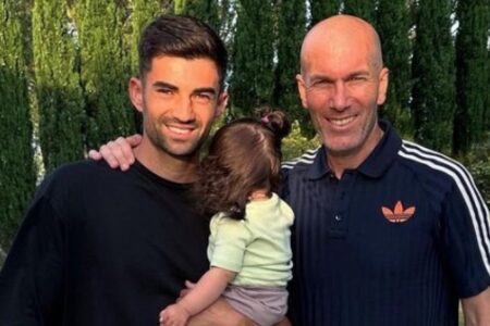 Enzo Zidane ao lado do pai Zidane