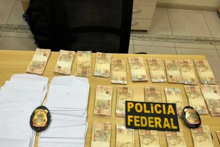 PF prende em flagrante líderes religiosos por compra de votos em Manaus (Foto: PF)