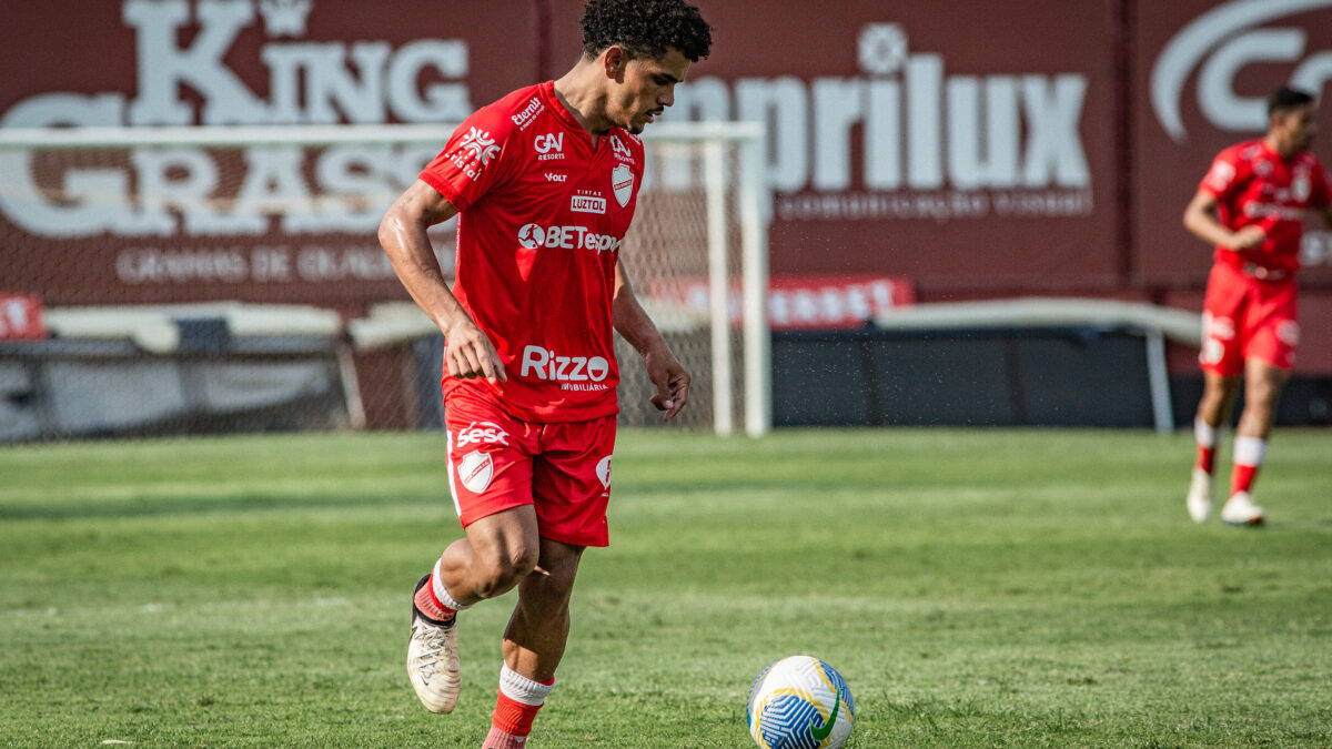 Fábio em ação pelo Vila Nova sub-23 no OBA