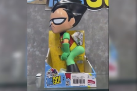 Brinquedo que rebola é do desenho 'Jovens Titãs' (Foto: Reprodução)