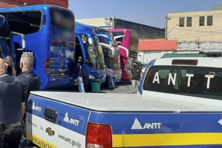 Fiscalização da ANTT apreende 10 ônibus clandestinos (Foto: Divulgação)