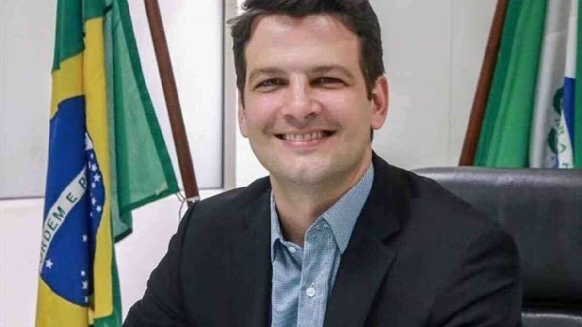 Curitiba (PR): atual vice-prefeito, Eduardo Pimentel é eleito para comandar capital