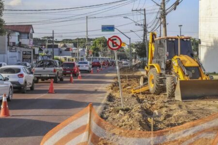 Empresa é autuada por bloqueio irregular de via em Goiânia