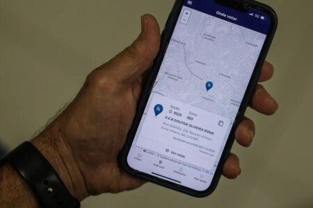 Veja como consultar locais de votação e documentos necessários para votar neste domingo (6/10)