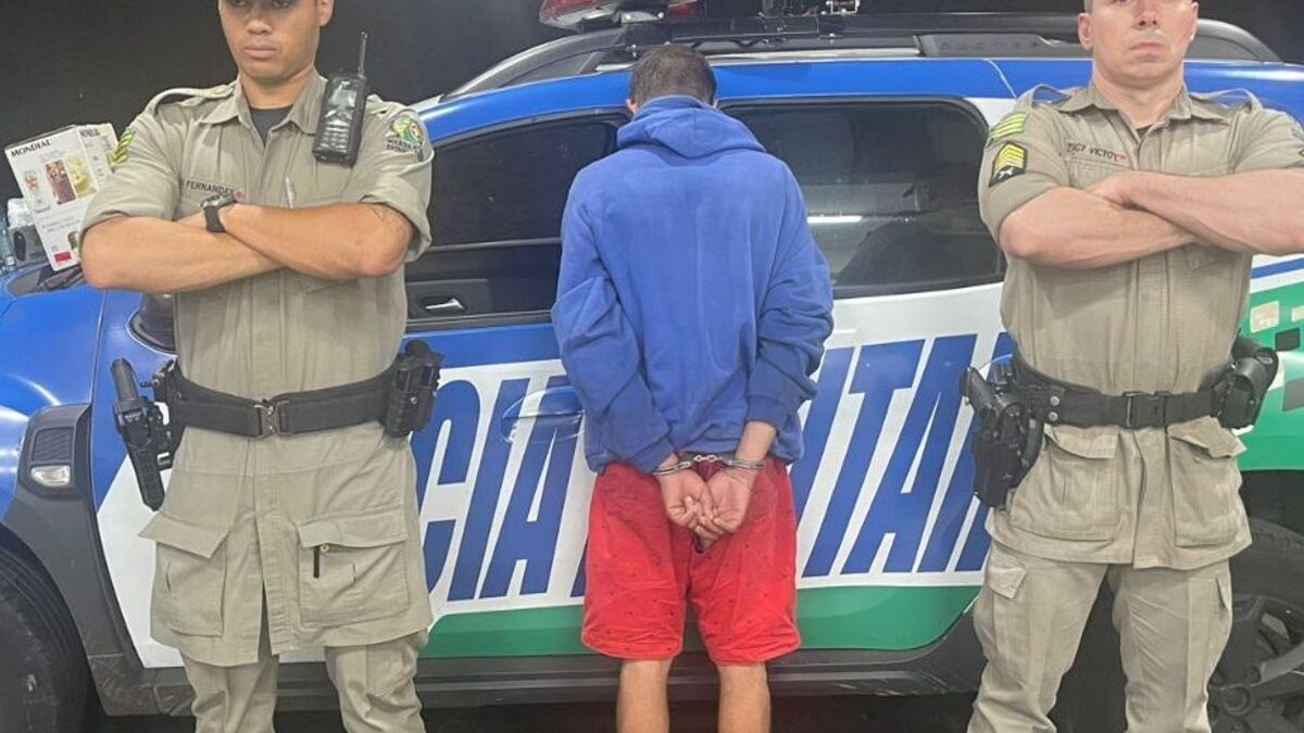 Homem é preso após furtar eletrônicos em loja no Centro de Goiânia