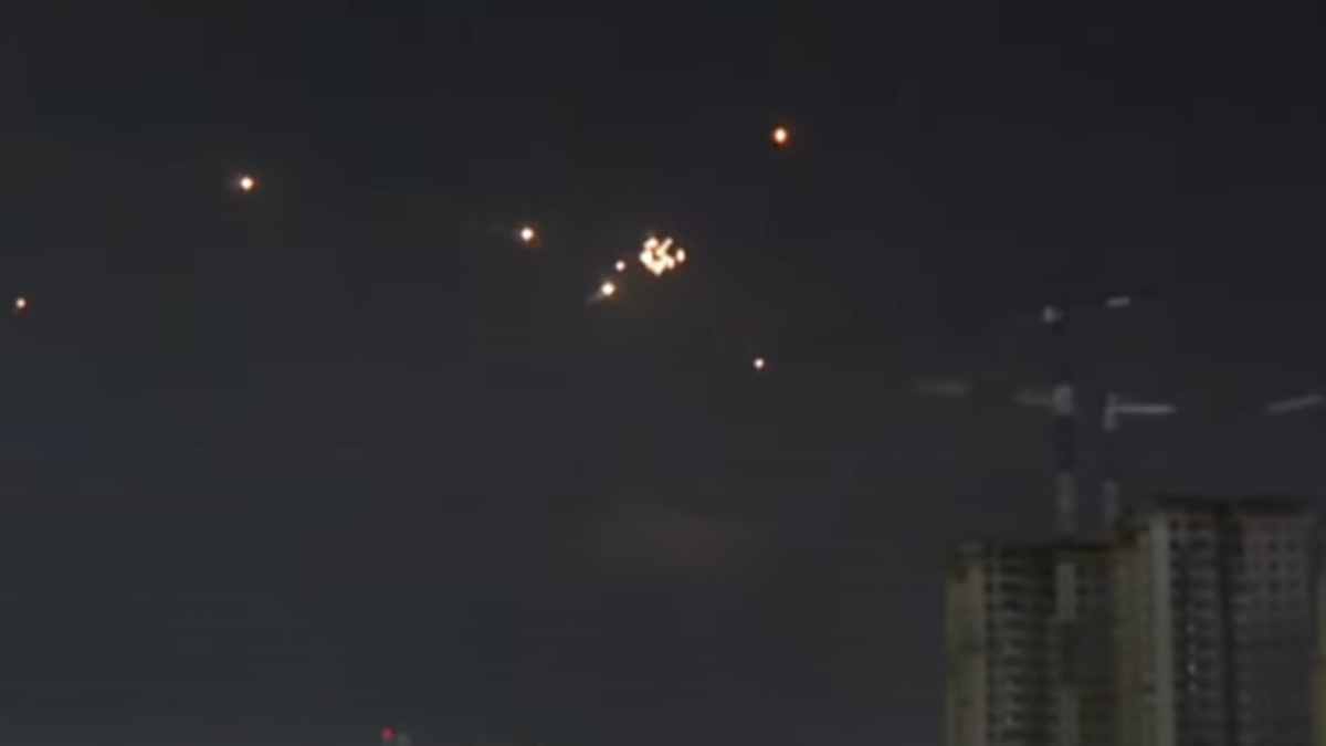 Mísseis disparados pelo Irã contra Israel (Foto: Reprodução)