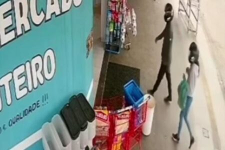 Casal comete série de assaltos na região Noroeste de Goiânia (Foto: Reprodução / Vídeo)