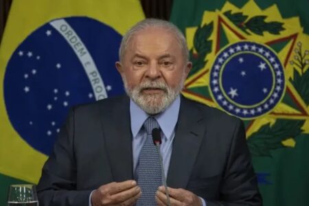 Lula anuncia voo de repatriação de brasileiros no Líbano Plano inicial prevê a retirada de cidadãos pelo aeroporto de Beirute