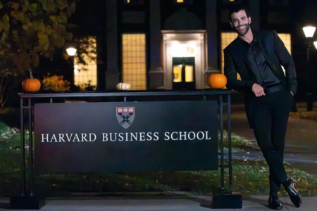 Gusttavo Lima fala sobre empreendedorismo em palestra para estudantes de Harvard