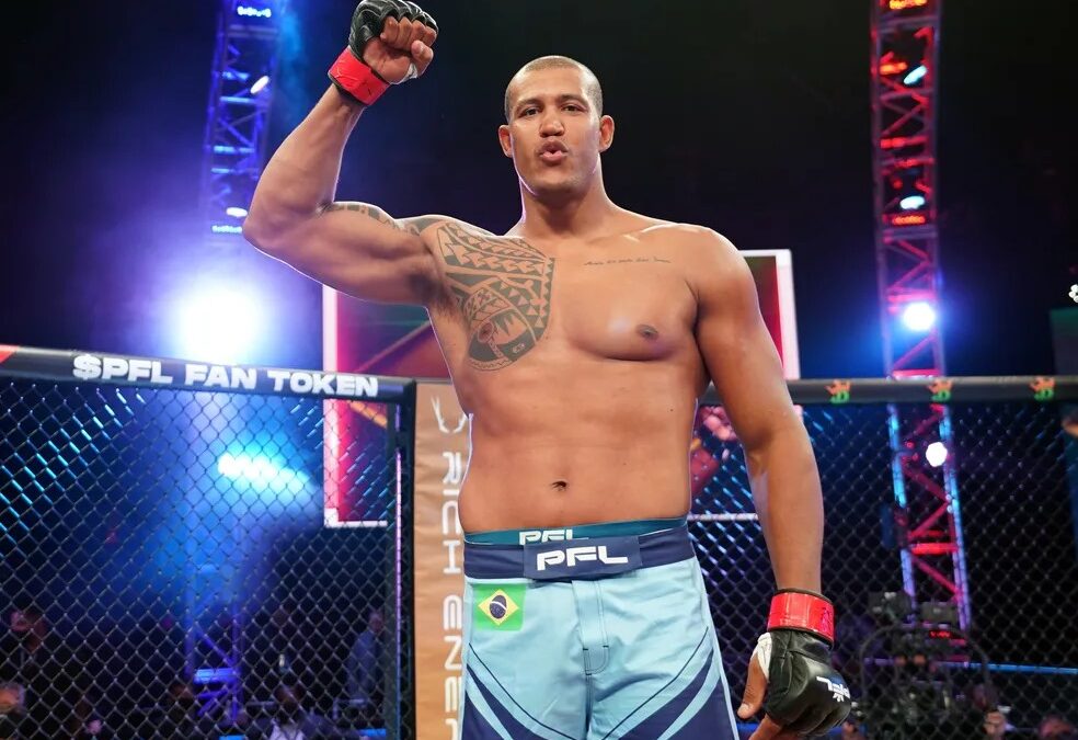 Renan Problema comemorando vitória no PFL