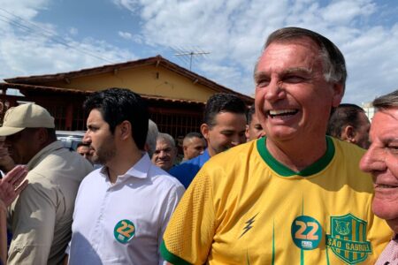 Bolsonaro acompanha voto de Fred Rodrigues em Goiânia (Foto: divulgação)