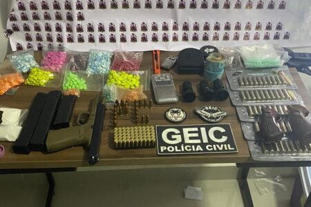 Polícia Civil apreende drogas e arma adaptada em flagrante no Setor Universitário