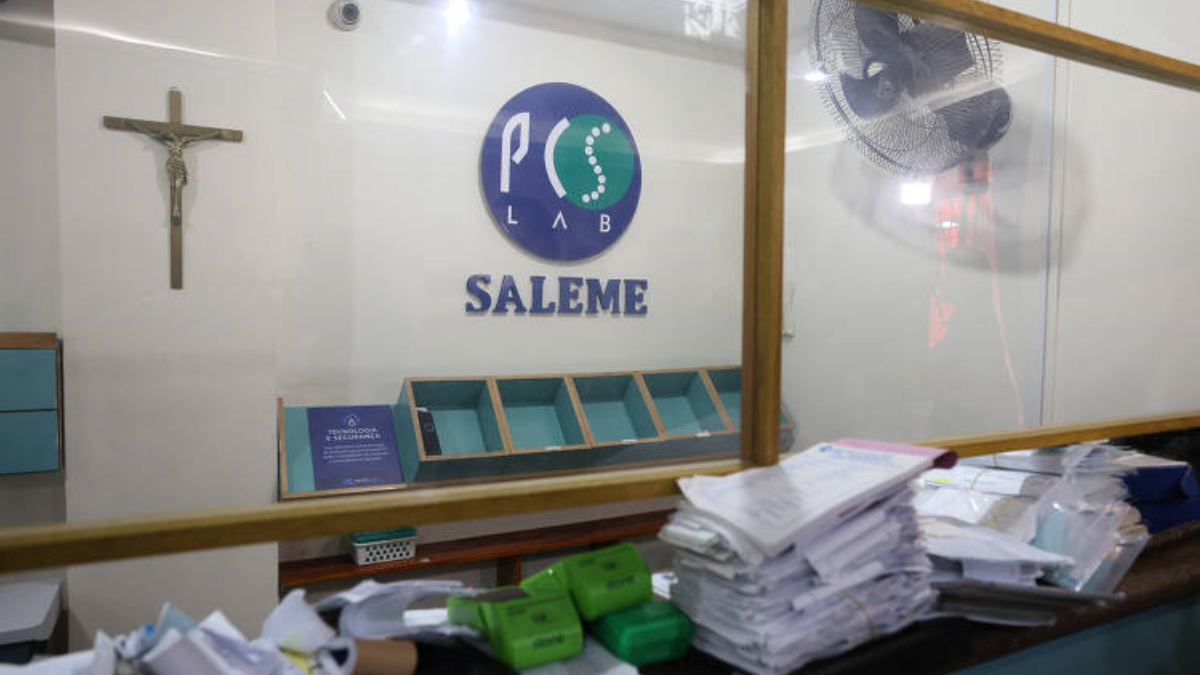 Segundo investigação, o laboratório PSC Saleme emitiu laudos com falsos negativos para HIV (Foto: Polícia Civil do Rio)