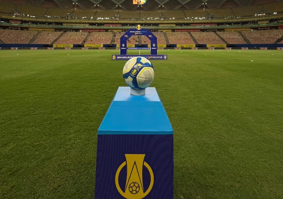 Bola e totem oficial do Brasileirão Série B