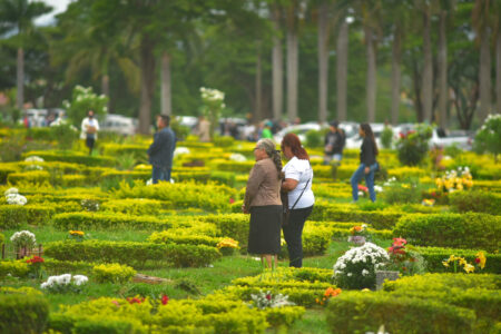 Confira o que abre e o que fecha no feriado de Finados em Goiânia