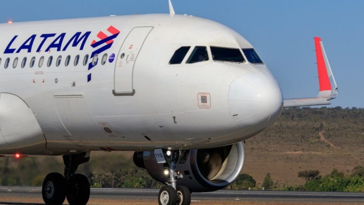 Avião da TAM