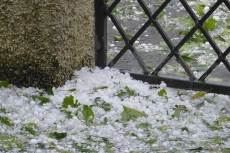 Goiás pode ter chuva de granizo nesta segunda, diz previsão do tempo