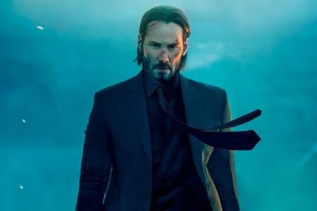 Os diretores de “John Wick”, Chad Stahelski e David Leitch, marcaram o 10º aniversário de seu filme de ação falando com o Business Insider sobre as várias batalhas que eles tiveram que superar para lançar a franquia liderada por Keanu Reeves. Um dos argumentos mais surpreendentes centrou-se na barba do ator, já que os financiadores de “John Wick” preferiam que o astro estivesse bem barbeado, como suas famosas atuações em “Caçadores de Emoção”, “Velocidade Máxima” e “Matrix”.