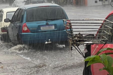 Chuva provoca alagamentos em Goiânia (Foto: Mais Goiás)