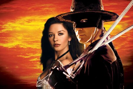 "A Lenda do Zorro" foi lançado sete anos após a estreia do primeiro filme, "A Máscara do Zorro" de 1998, e teve o retorno de seu diretor Martin Campbell e do casal protagonista encarnado por Antonio Banderas e Catherine Zeta-Jones. E assim como seu antecessor, o longa mantém a aura alegre de diversão B com um requinte visual ainda melhor do que o primeiro, e uma química ainda mais pulsante entre Banderas e Zeta-Jones.