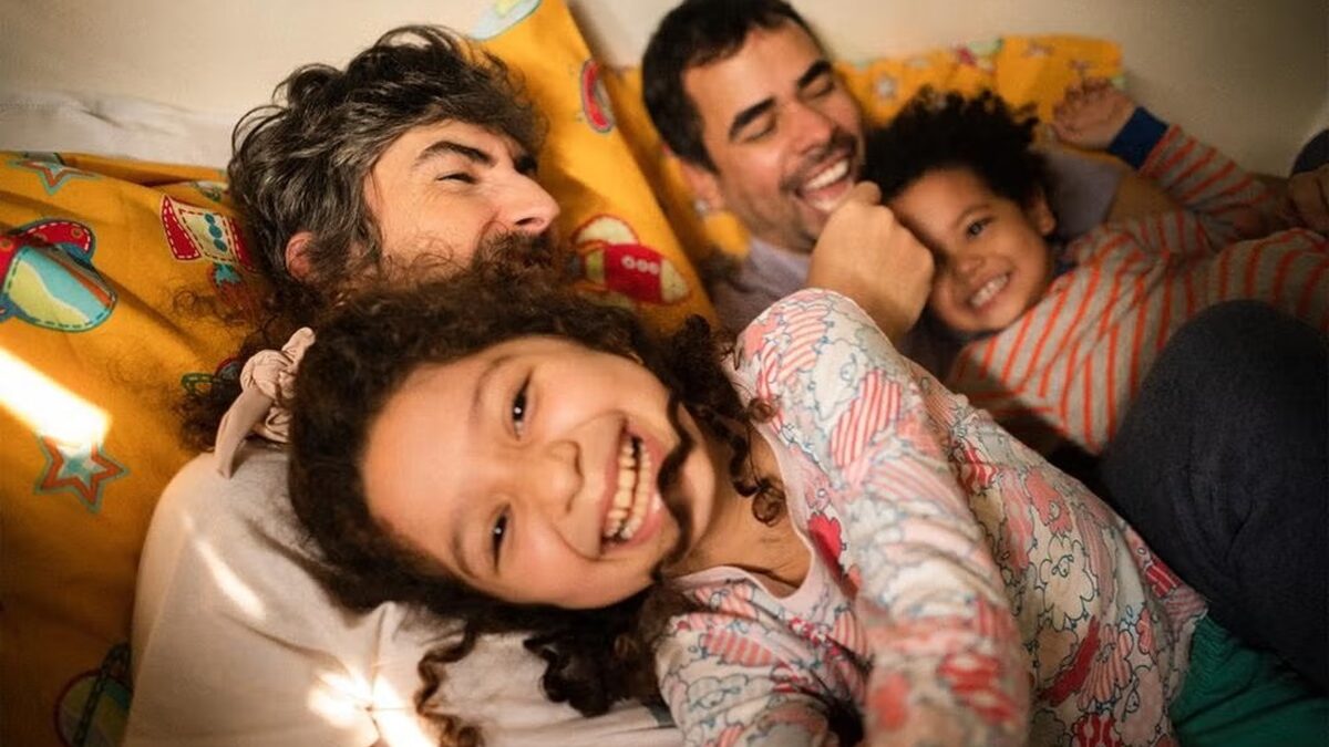Lares com casais do mesmo sexo crescem no Brasil e chegam a 391,1 mil Número equivale a 0,54% dos domicílios