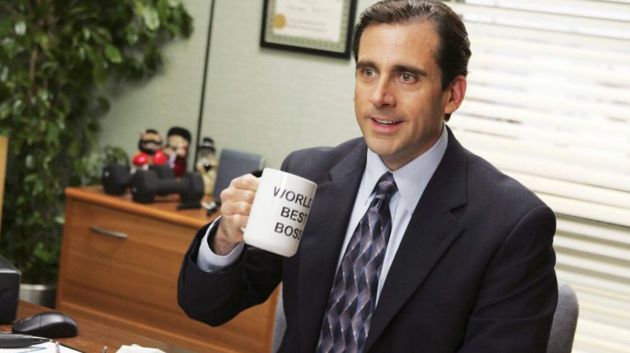 Quando "The Office" saiu do Reino Unido para os EUA, seu futuro estava no ar até que o pessoal que comandava a versão americana percebeu que Michael Scott (Steve Carell) não é "apenas um babaca", mas um babaca bem-intencionado.