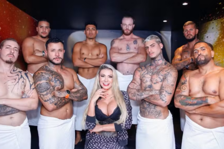 Andressa Urach grava conteúdo adulto com oito homens — (Foto: Thiago Duran)