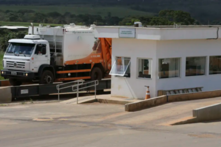 Caminhão de coleta seletiva (Foto: Agência Brasil)