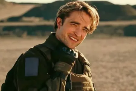 Robert Pattinson está se reunindo novamente com seu diretor de "Tenet", Christopher Nolan, para o próximo projeto bem guardado do cineasta que será lançado pela Universal Pictures, confirmou a Variety. Pattinson se junta a um elenco impressionante que já inclui Matt Damon, Tom Holland, Lupita Nyong'o, Anne Hathaway e Zendaya.