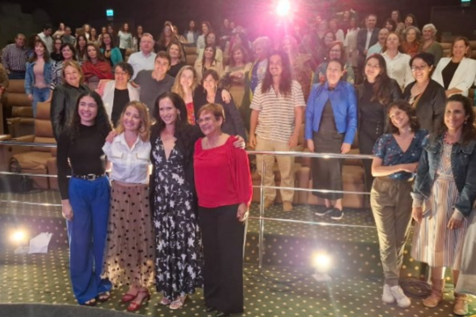 Nuran Evren Sit durante encontro no CineX Oscar Niemeyer, em Goiânia, ao lado de Dagmar Ramos, Ingra Lyberato e tradutora Nicole Prado