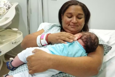 O bebê é o terceiro filho de Daniela Foto ( José Avelino Neto/Secretaria da Saúde do Ceará)