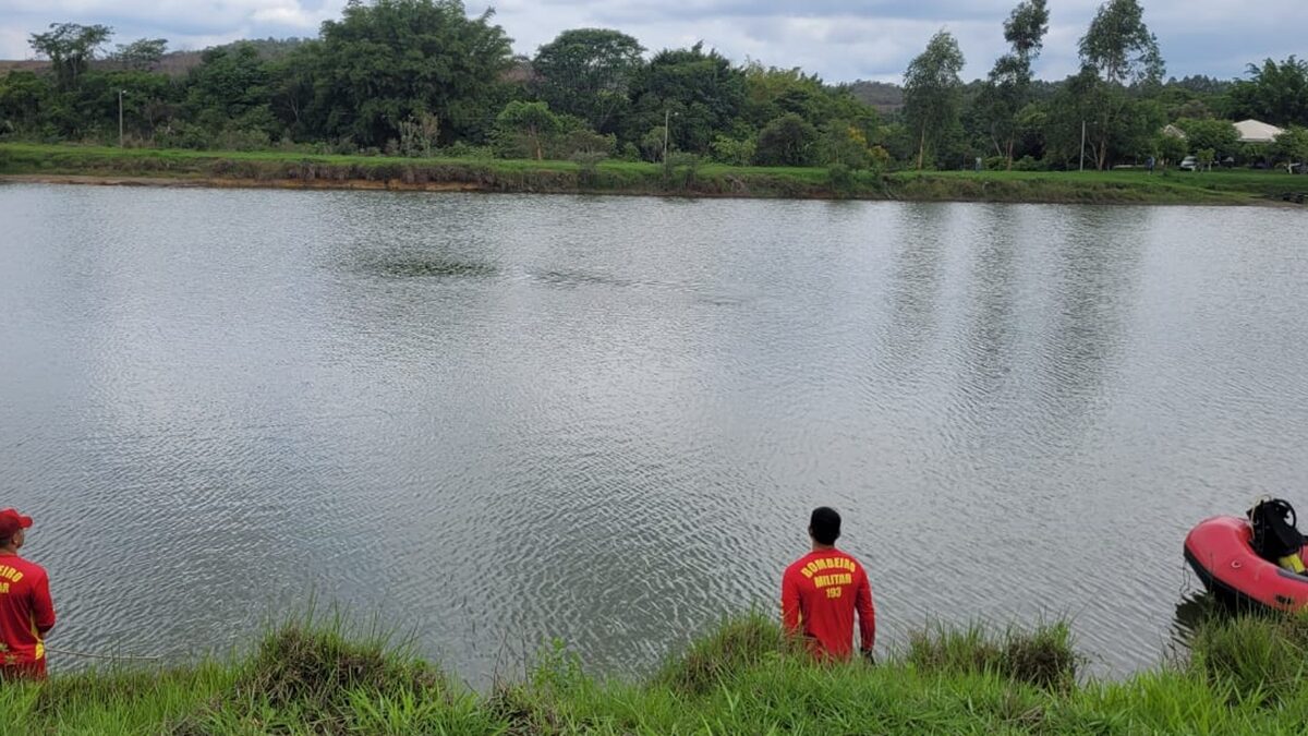 Bombeiros resgatam corpo de jovem de 21 anos em represa de Cocalzinho de Goiás
