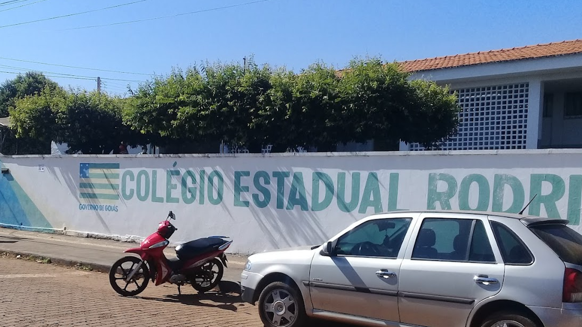 Briga em escola deixou alunos gravamente feridos (Foto: Reprodução/Google Maps)